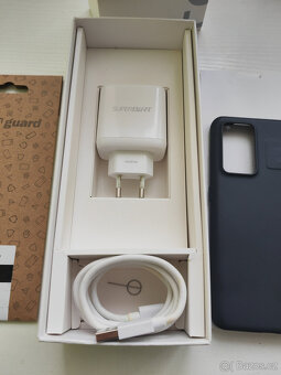 Realme GT2 12/256GB 5G Paper White - 8