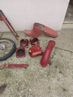 Jawa 555 zuzne zbyle dily po renovaci - 8
