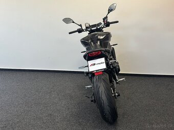 Yamaha MT 09 - 8