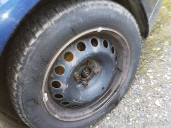 Sada pneu 205/55 R16 na ráfku 6.50 X 16 E=26 z Citroenu C4 - 8