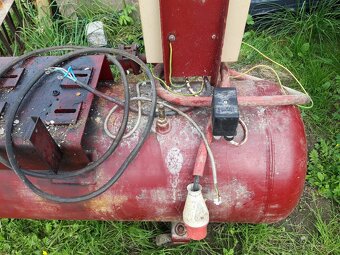 Vzdušník kompresoru Orlík, motor - 8