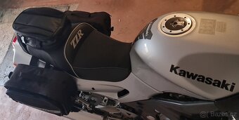 KAWASAKI ZZR 600 - 8