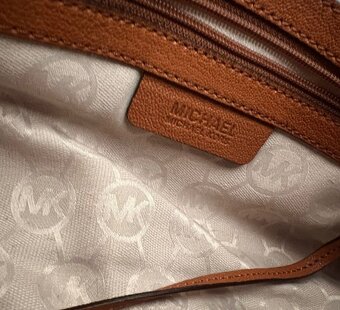 Michael Kors kožená taška hnědá - 8