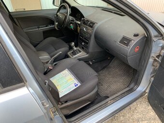 Ford Mondeo 2.2 - 8