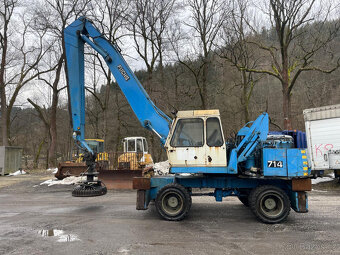 Kolový bagr 714.4 - 8