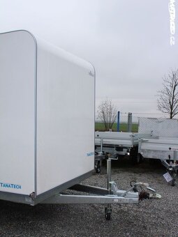 Přívěs skříňový 4,7x2m, boční dveře, výška 2,1m, 2700kg - 8