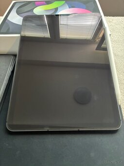 iPad Air 5 64 GB Wi-Fi + Cellular a Apple Pencil 2 - 8
