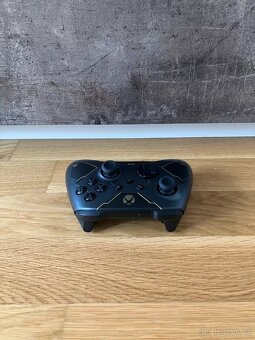 Prodám Xbox Series X Halo Infinite - 8