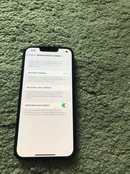 iPhone 13 128gb baterie 97% - 8