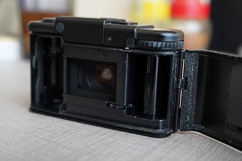 Olympus XA + blesk A11 - rezervace - 8