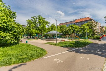Pěkný byt u parku Folimanka na bydlení nebo investici - 8