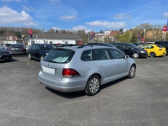 Volkswagen Golf - 8