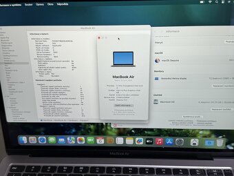 MacBook Air 13" 2020 / 256GB / i3 / 8GB / Space Gray - 8
