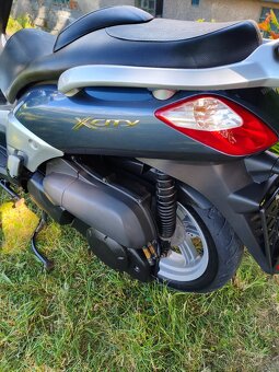 Yamaha X-City 250i - 8