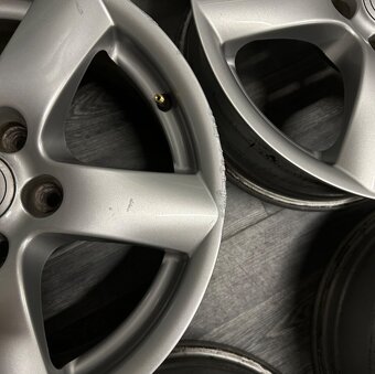 Alu RIAL 5x110 16” - 8