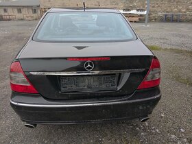 Náhradní díly na Mercedes E - w211 FACELIFT - 8