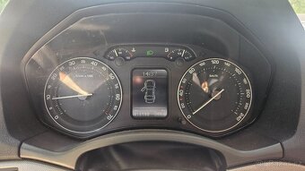 Škoda Octavia 2 1.6 MPI Lpg 2004 rok - 8