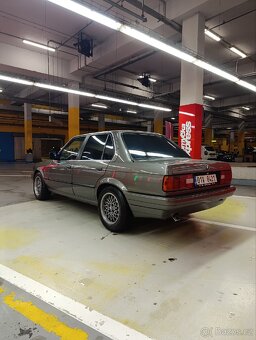 BMW E30 324D 1988 - 8