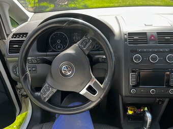 VW Touran 2.0 TDI 103 kw, r. 2014 - 8