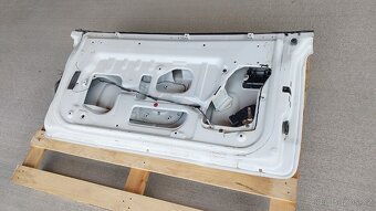 Suzuki Jimny – Dveře kufru a sklo - 8