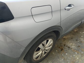 PEUGEOT 5008 ACTIVE 1,5 Hdi 96kW nafta - 8