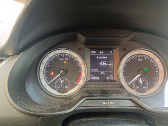 Octavia 3 Combi 1,6 TDI DSG Style Navi LED bila perlet 2017 - 8