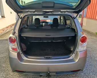 Toyota Verso 1.6 D-4D 82 Kw Bez Koroze Skvělý Stav 1-majitel - 8