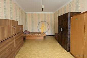 Prodej slunného bytu 3+1 o výměře 84 m² s prosklenou lodžií - 8