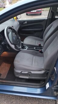 Ford Focus 1.6.tdi 80kw - 8