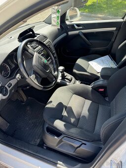 Škoda octavia Dsg-1,9tdi-77kw - 8