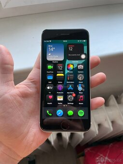 Iphone SE 2. gen 64 gb - 8