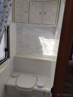 PRODAM OBYTNY KARAVAN LMC450,M.2001. - 8