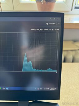 Herní notebook OMEN by HP 15-dc1103nc - 8