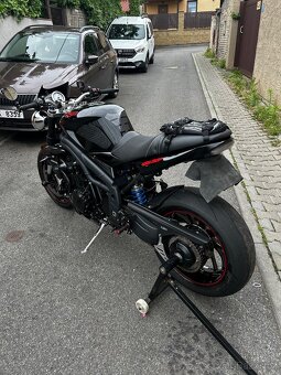 Triumph Speed Triple 1050 - 8