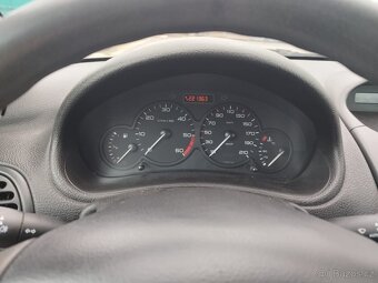 Peugeot 206.1.4 HDI.rok 2002 - 8