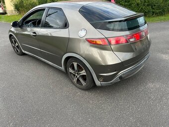Honda Civic 8G 1.4i náhradní díly L13A7 - 8
