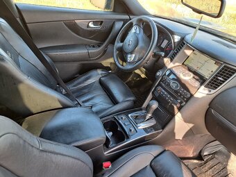 Infiniti fx30sd V9X - 8