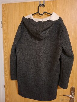 Dva kabátky a zimní bunda - 8