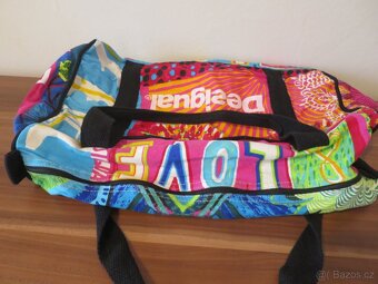 Barevná cestovní taška zn. Desigual - 8