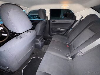 Chrysler 300c V6 2,7L 185xxx km pěkný stav - 8