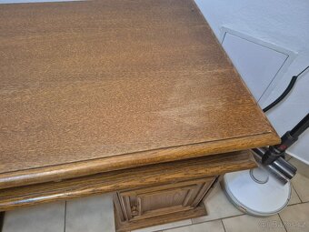 Zachovalý starší psací stůl - 8