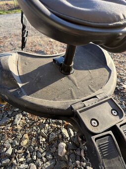 Sedátko ke kočárku - 8