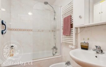 Apartmán 54 m2 se dvěma ložnicemi a bazénem v Nueva Torrevie - 8