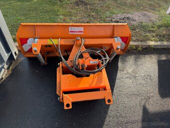 Prodám zametači stroj AUSA - 8