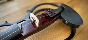 Elektrické housle Yamaha YSV104 - 8