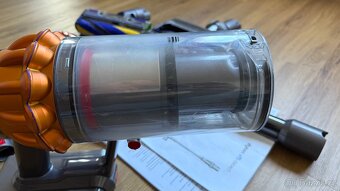 Dyson v15 detect absolute 2023 - 8