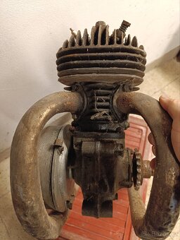 Motor Jawa 250 Speciál - 8