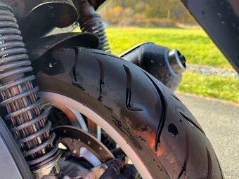 Piaggio Cruiser 300i - 8