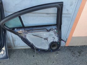 Dveře Insignia A - Z168 - sedan - 8