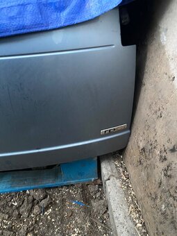 Prodám zadní vrata Ford C-Max (modrá metalíza) s spoilerem - 8